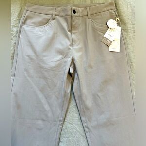 Vuori Meta pants 34 with tags